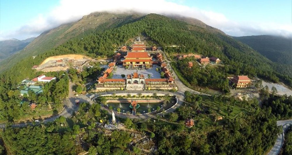 Taxi điện từ Hà Nội đi Đền Kiếp Bạc